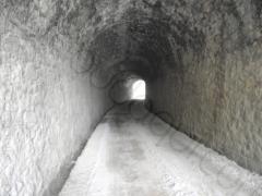 photographie prise le long de l'
			EuroVelo 8: suite de trois tunnels entre Lorgues et Flayosc dans le var