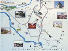 photographie prise le long de l'
			EuroVelo 6: panneau avec plan de Chagny en Saône et Loire